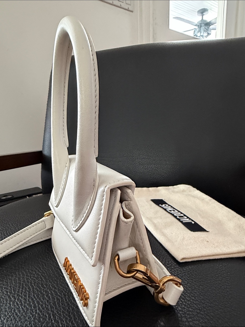 Jacquemus Le Chiquito Mini Top-Handle Bag with Gold Logo - Picture 6 of 6